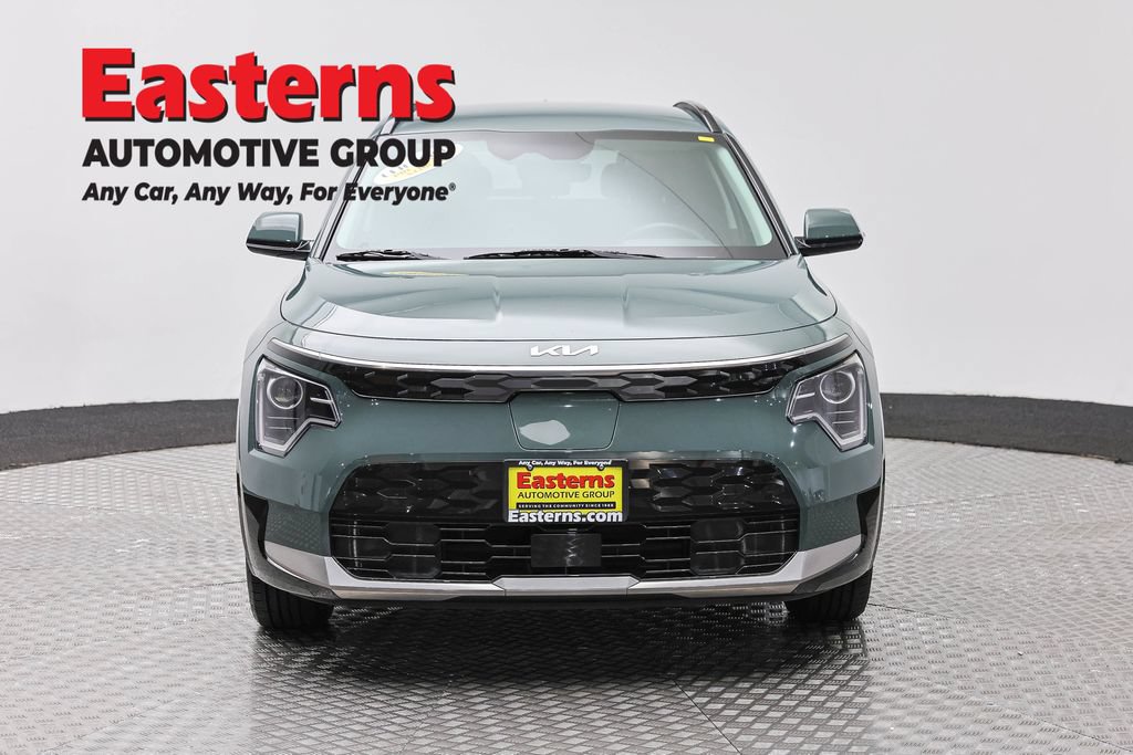 Used 2023 Kia Niro Wind w/ Wind Preserve Package FWD image 2