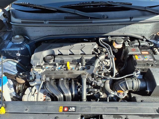 Used 2023 Hyundai Venue Limited FWD image 35