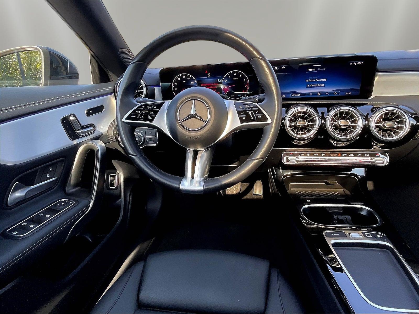 Used 2025 Mercedes-Benz CLA 250 4MATIC image 10