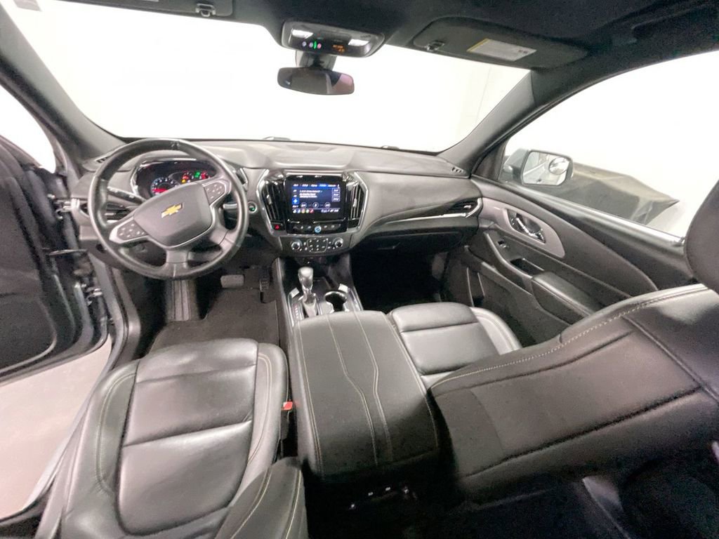 Used 2023 Chevrolet Traverse LT image 19