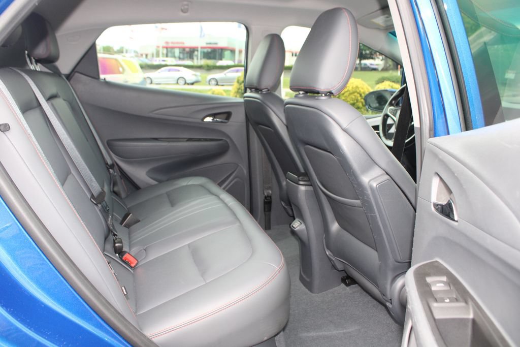 Used 2021 Chevrolet Bolt Premier w/ Infotainment Package FWD image 13