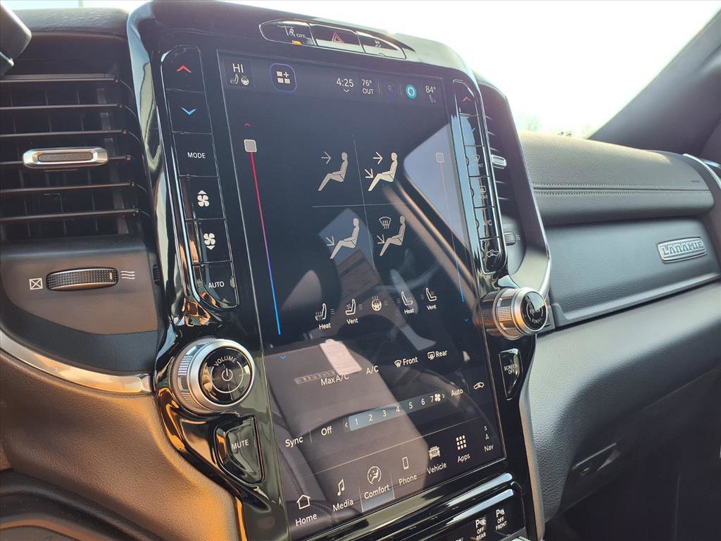 New 2026 RAM 2500 Laramie w/ Night Edition AWD/4WD image 15