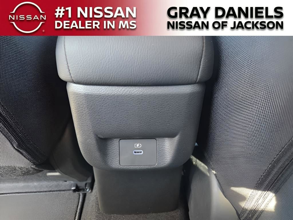New 2025 Nissan Versa SV w/ Trunk Package image 16