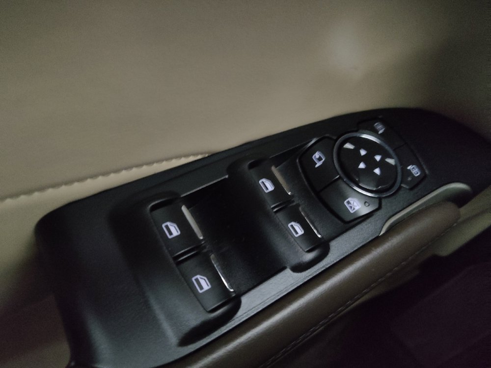 Used 2017 Lincoln MKC Reserve image 27