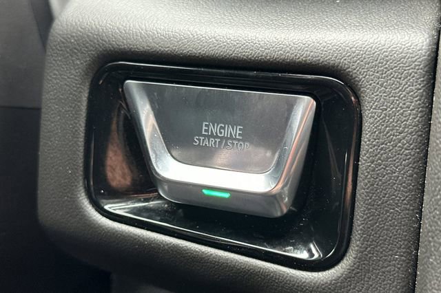 Used 2025 GMC Yukon Denali image 23