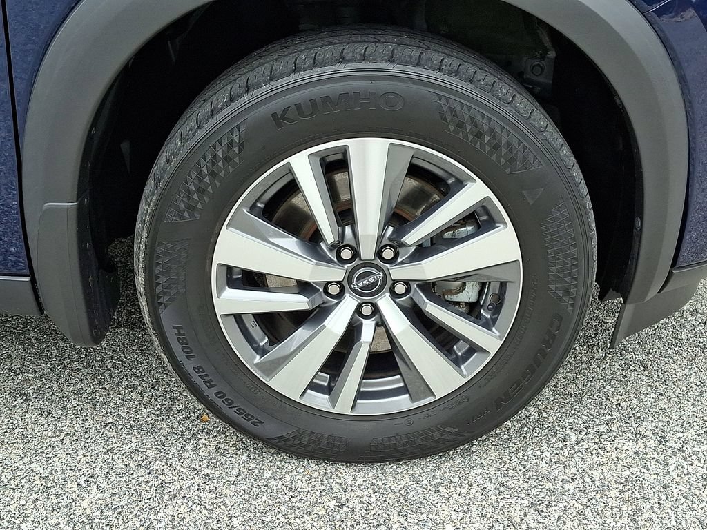 Used 2023 Nissan Pathfinder SL AWD/4WD image 11