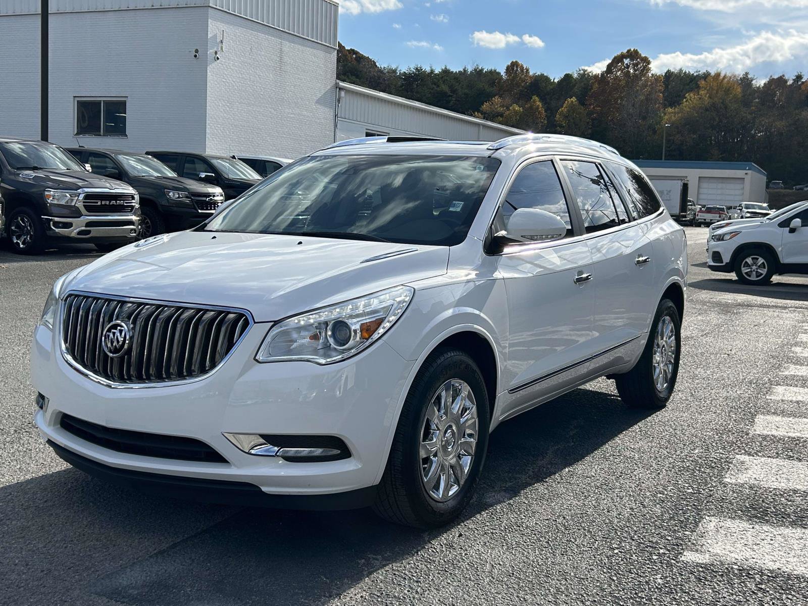 Used 2017 Buick Enclave Premium image 7