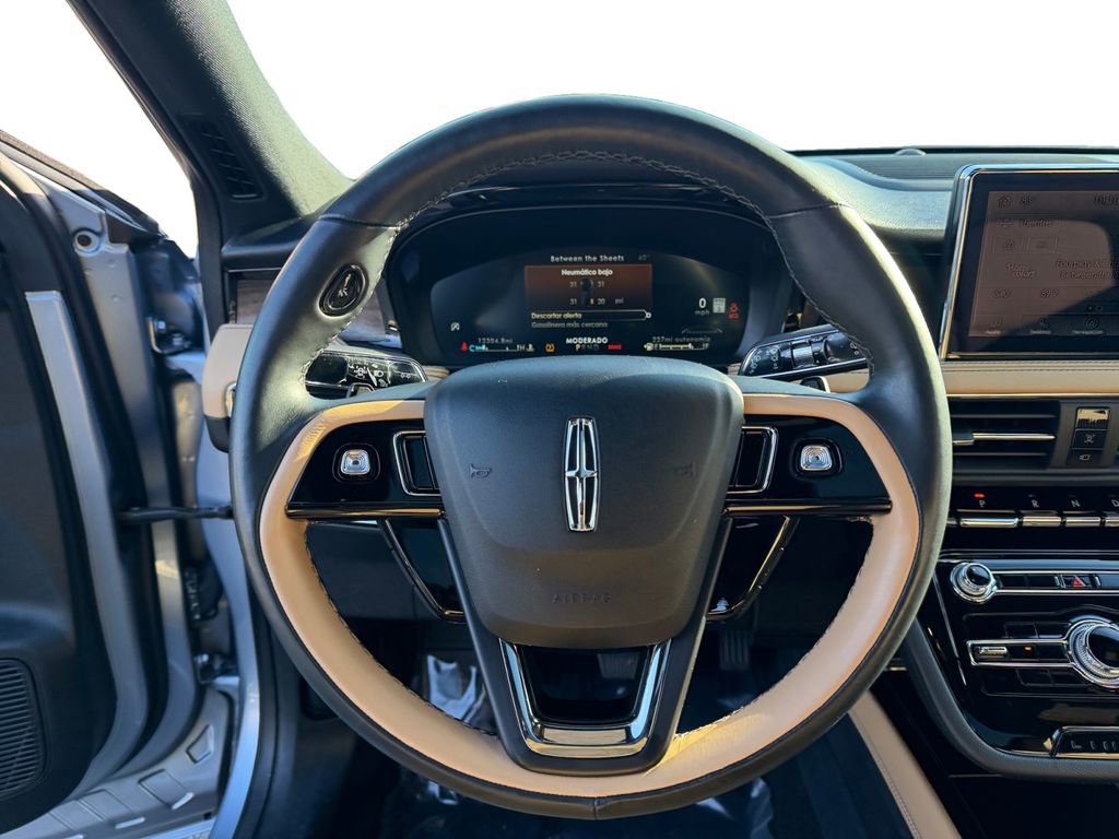 Used 2022 Lincoln Corsair Reserve w/ Sport Package image 12