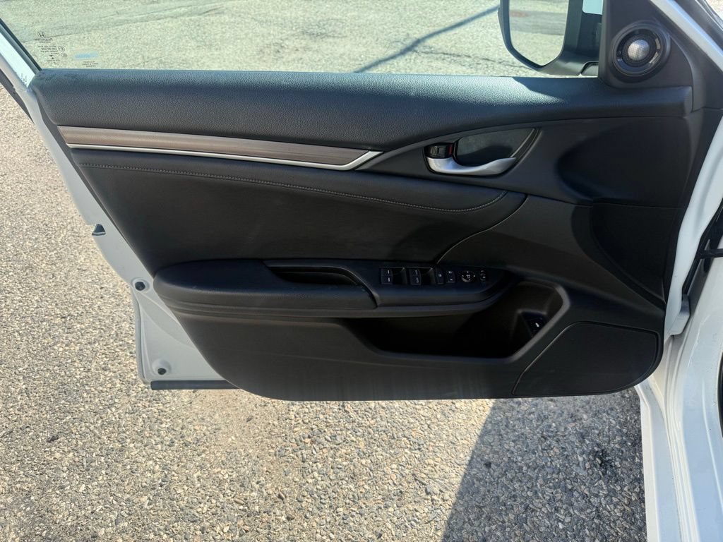 Used 2020 Honda Civic Touring image 10