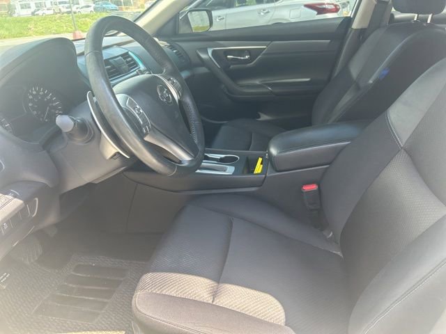 Used 2017 Nissan Altima 2.5 SR FWD image 12
