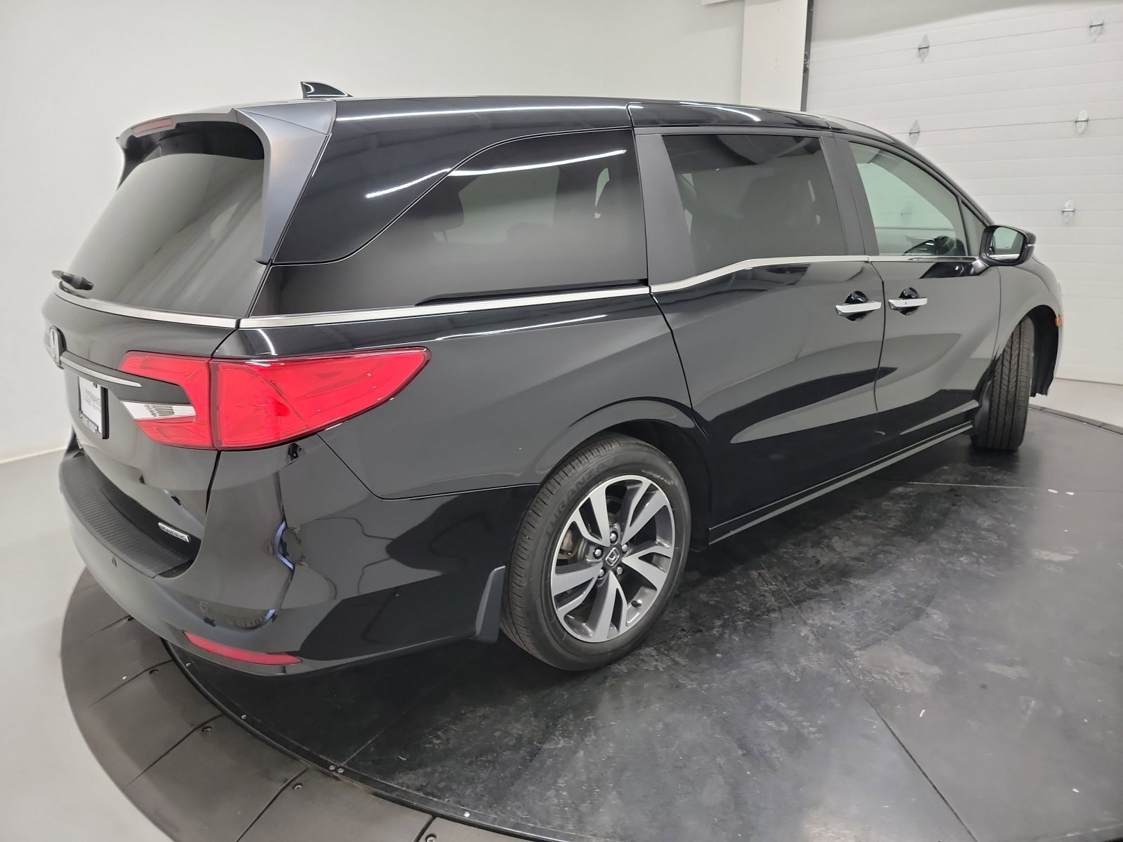 Certified 2023 Honda Odyssey Touring image 9