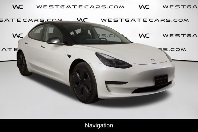 Used 2021 Tesla Model 3 Standard Range Plus image 4