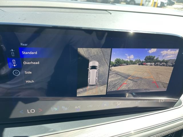 New 2026 Chevrolet Suburban Premier w/ Sun And Tow Package AWD/4WD image 17