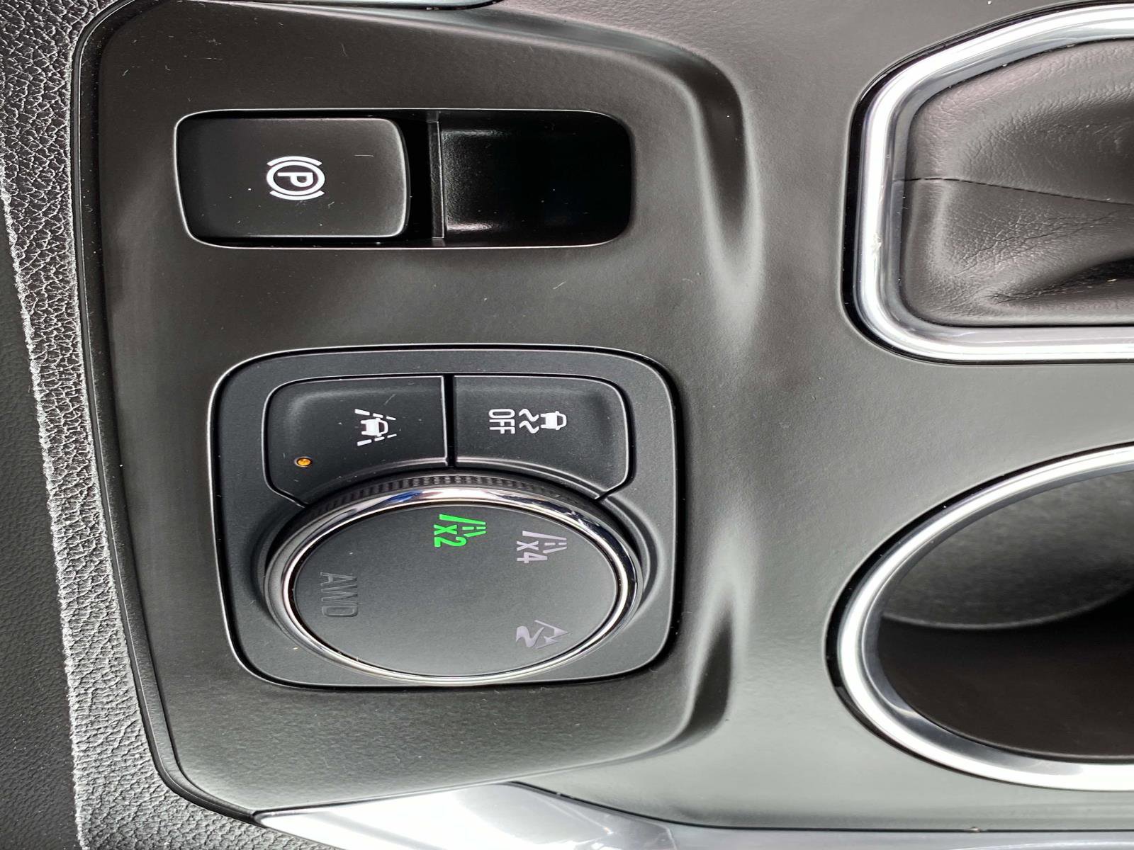 Used 2021 Chevrolet Traverse LS image 14