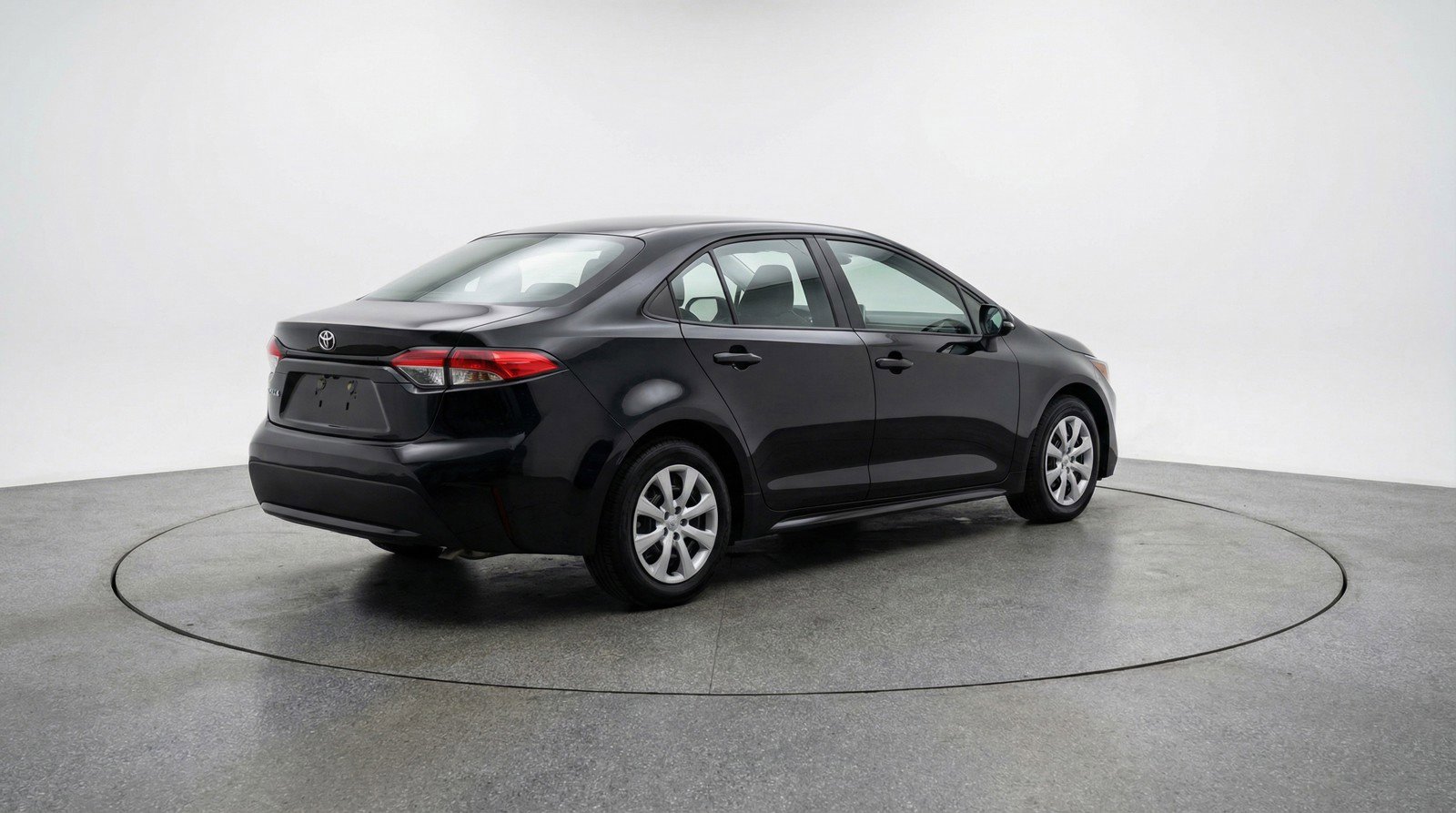 Used 2025 Toyota Corolla LE image 9