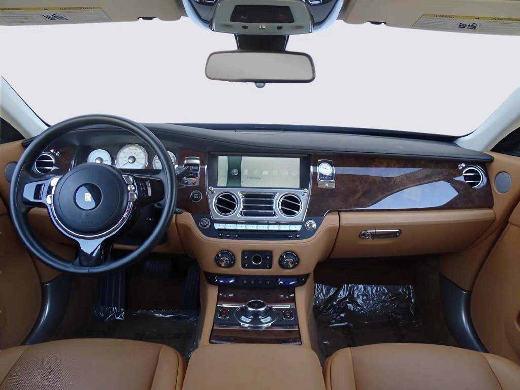 Certified 2017 Rolls-Royce Wraith RWD image 8