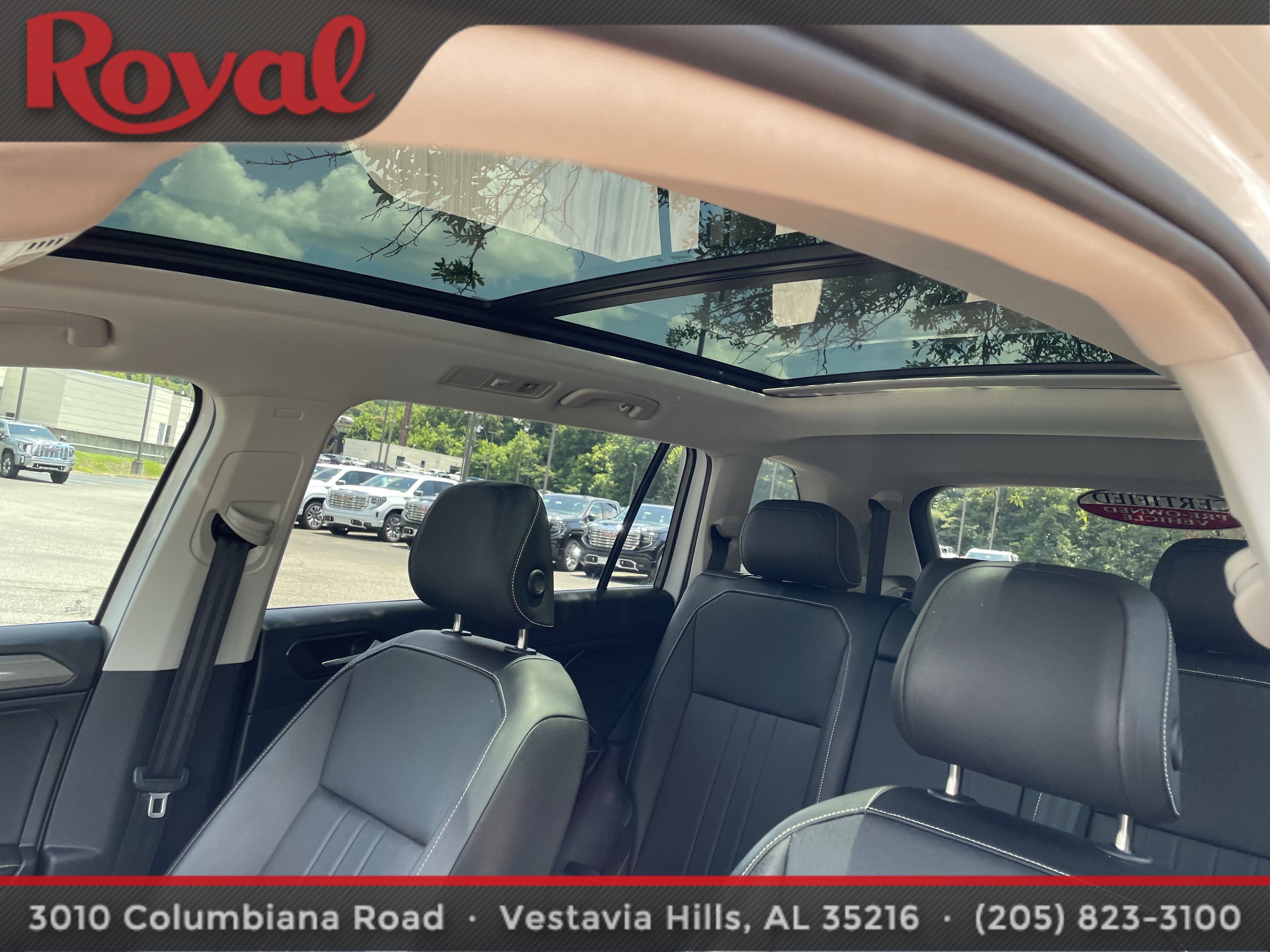 Certified 2023 Volkswagen Tiguan SE w/ Panoramic Sunroof Package FWD image 15