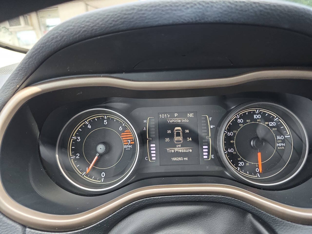 Used 2017 Jeep Cherokee Sport AWD/4WD image 16
