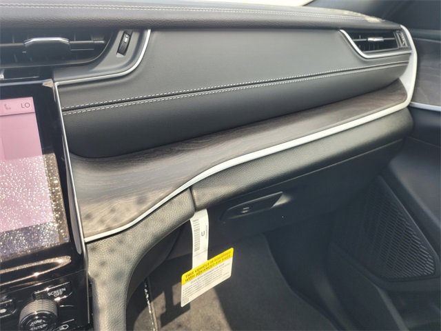 New 2025 Jeep Grand Cherokee Limited image 25