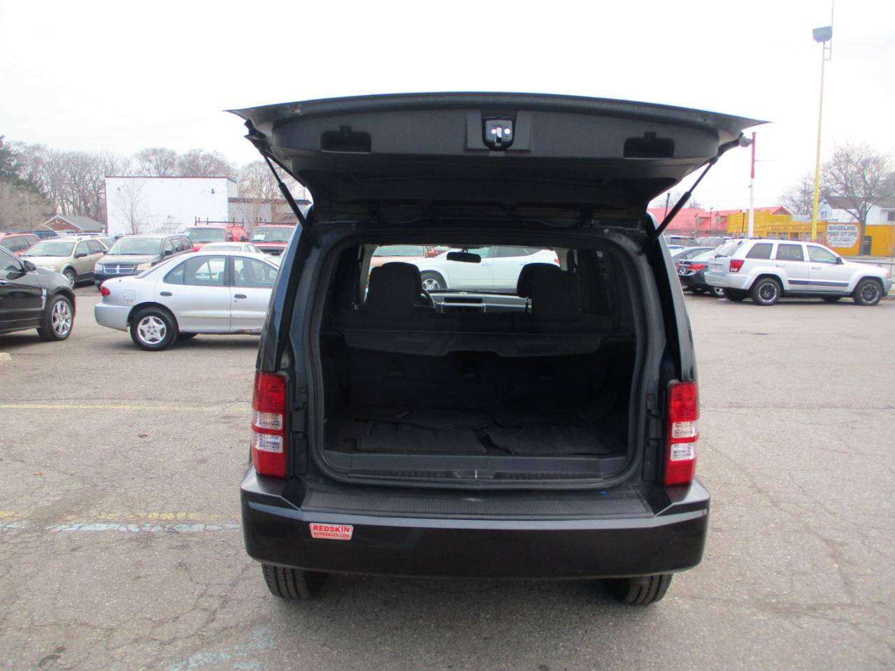 Used 2010 Jeep Liberty Sport w/ Popular Equipment Group AWD/4WD image 6