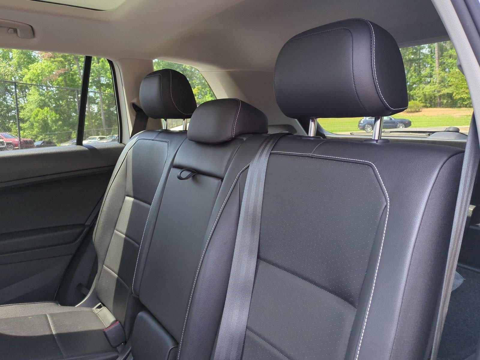 Used 2021 Volkswagen Tiguan SE w/ Panoramic Sunroof Package AWD/4WD image 29