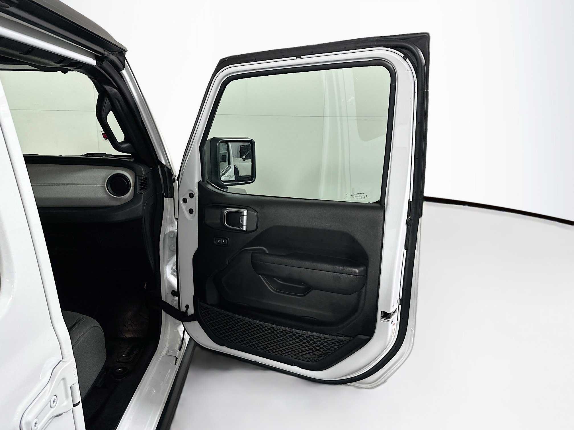 Used 2024 Jeep Wrangler Willys image 31