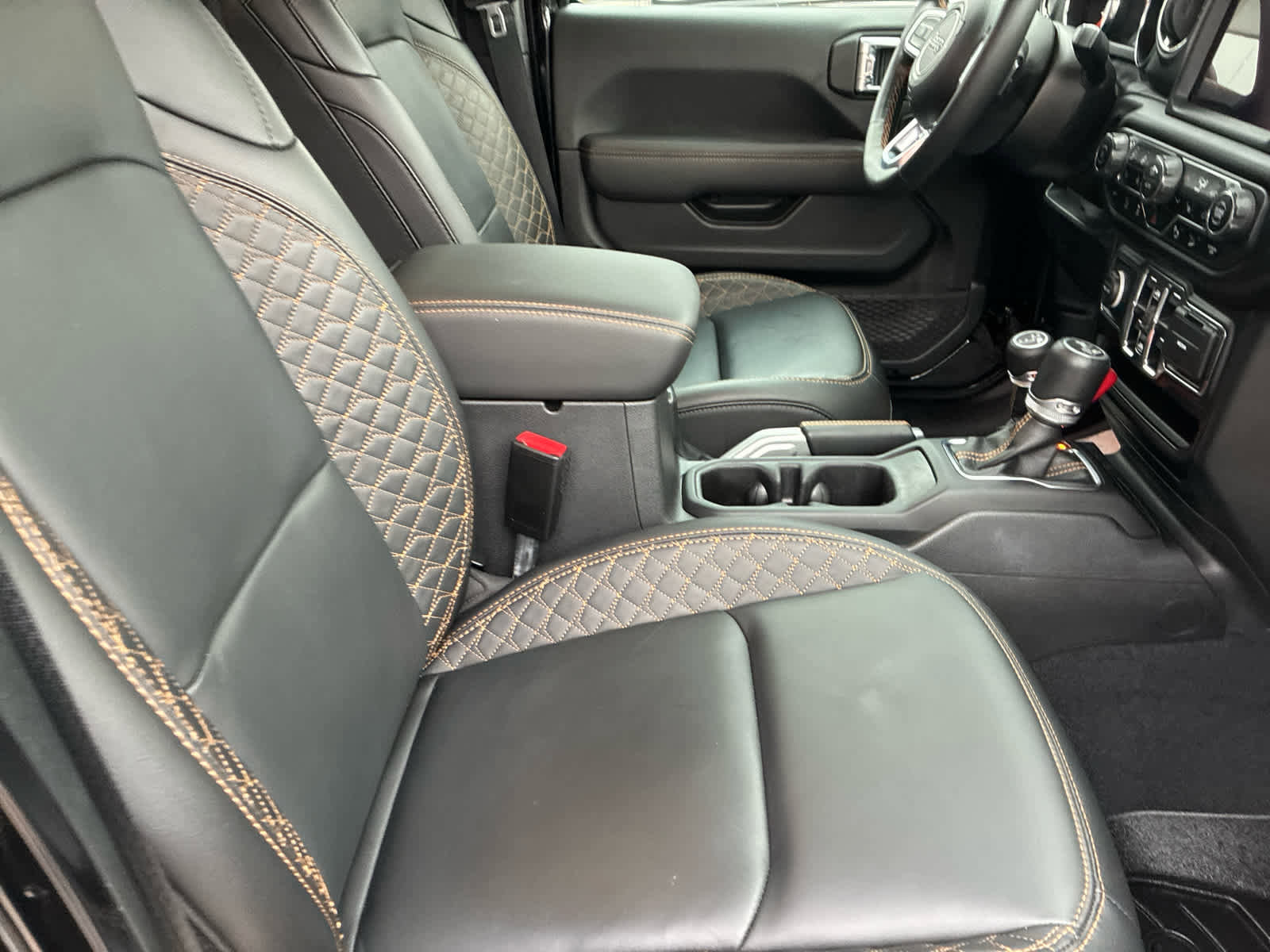 Used 2021 Jeep Wrangler Unlimited Sahara image 18