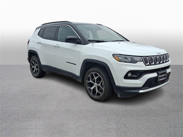 Used 2024 Jeep Compass Limited image 3