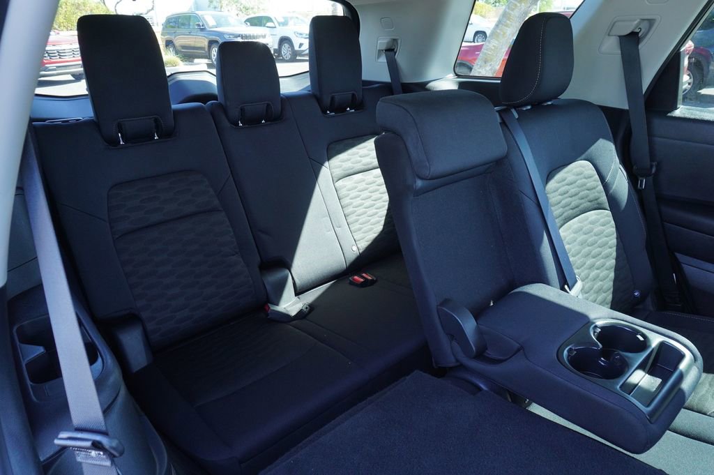 Certified 2025 Nissan Pathfinder SV image 10