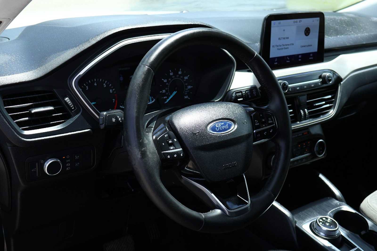 Used 2022 Ford Escape SE w/ Convenience Package AWD/4WD image 2