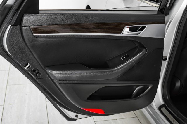 Used 2017 Genesis G80 3.8 image 43