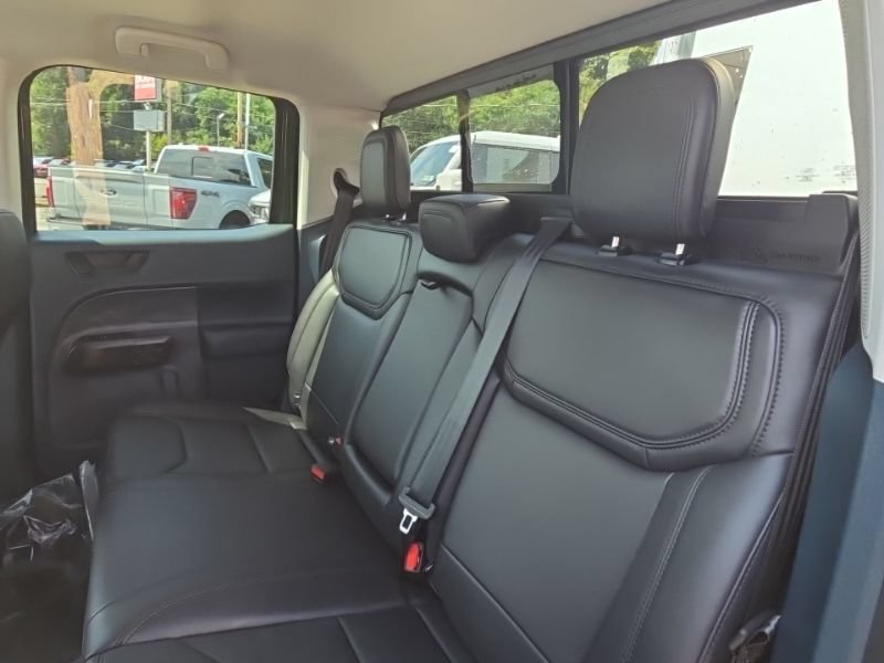 New 2025 Ford Maverick Lariat w/ Black Appearance Package AWD/4WD image 19
