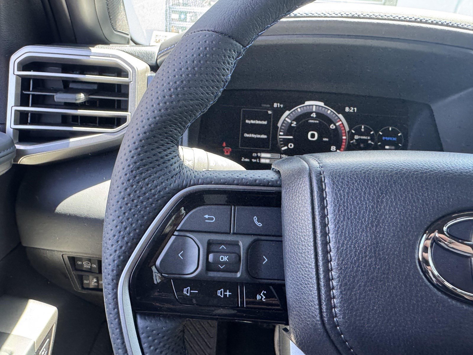New 2026 Toyota Sequoia Platinum AWD/4WD image 31