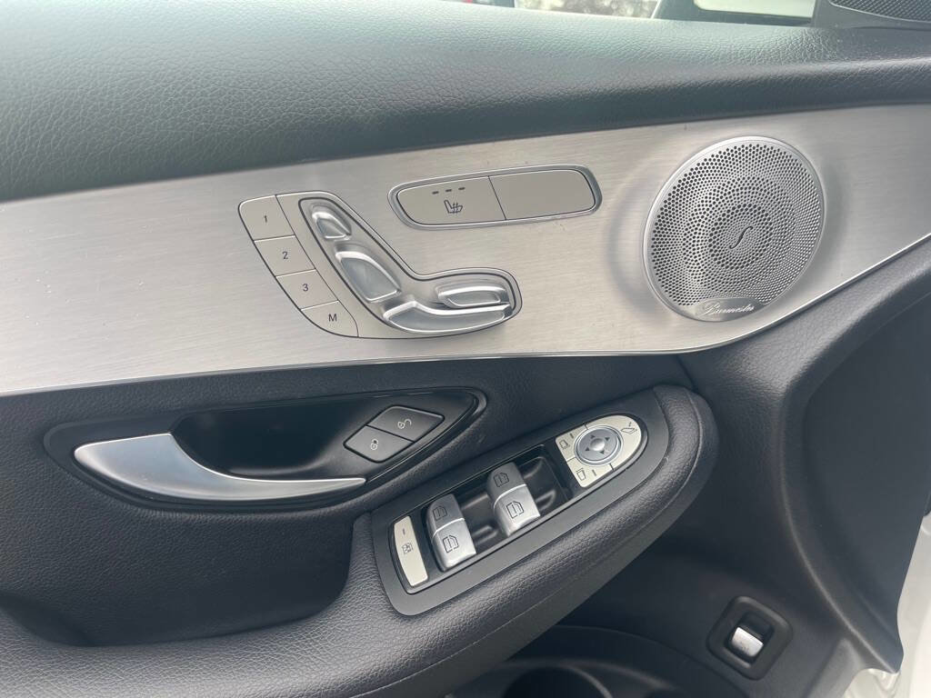 Used 2019 Mercedes-Benz GLC 300 4MATIC image 28