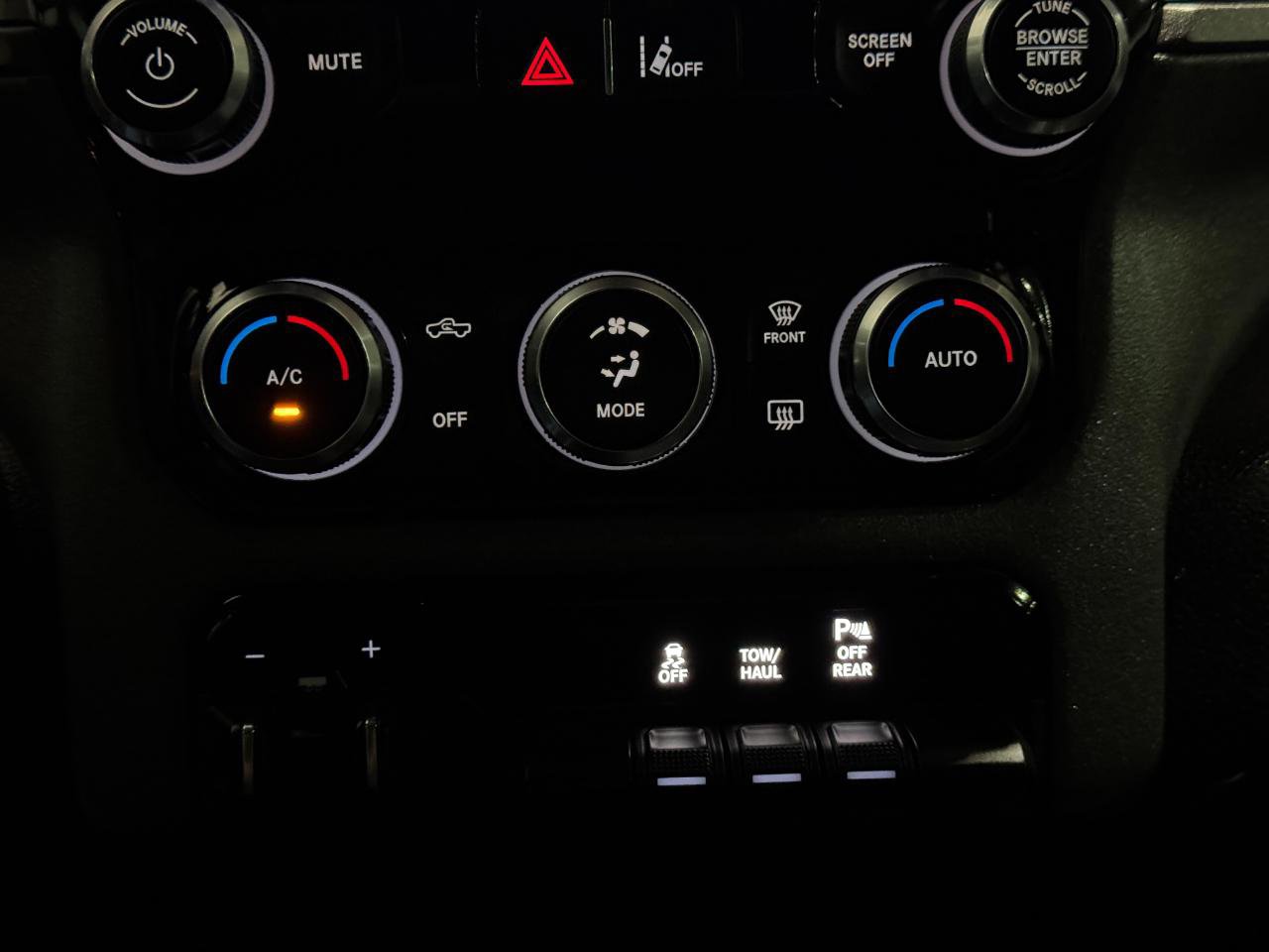 Used 2023 RAM 2500 Tradesman w/ Safety Group AWD/4WD image 29