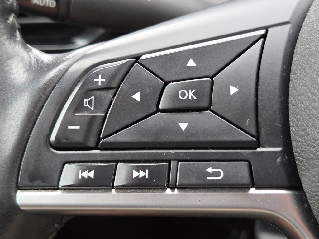 Used 2023 Nissan Sentra SV w/ All-Weather Package FWD image 10