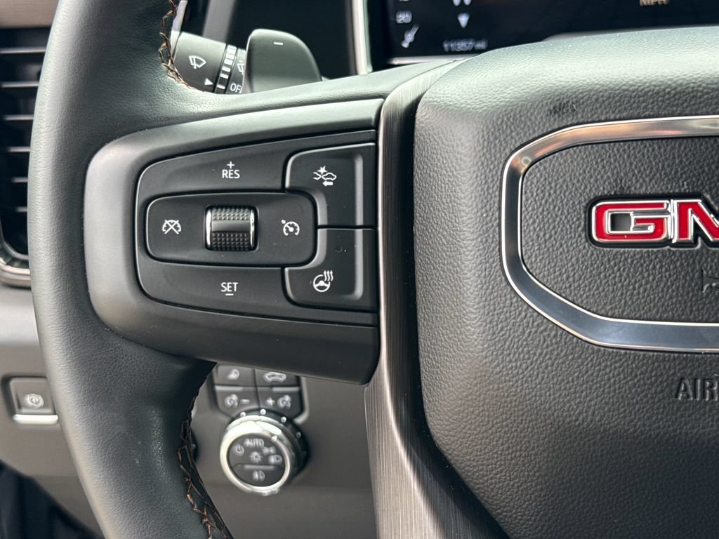Used 2024 GMC Sierra 1500 AT4 w/ Technology Package AWD/4WD image 17