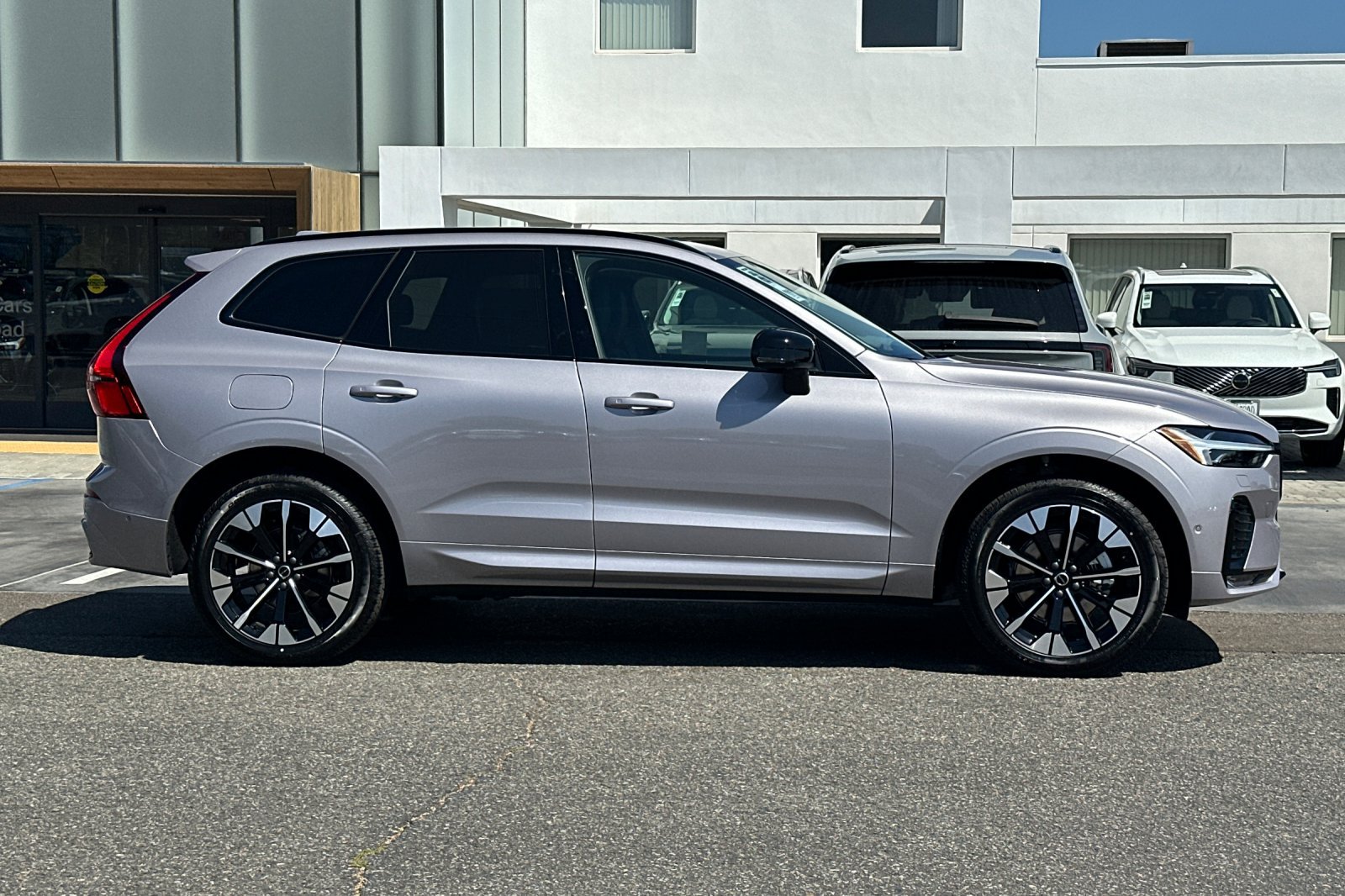New 2026 Volvo XC60 B5 Plus w/ Climate Package AWD/4WD image 3