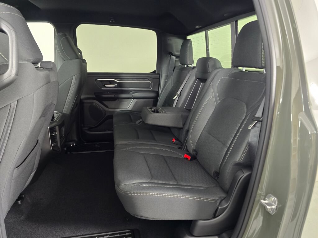 New 2026 RAM 1500 Big Horn AWD/4WD image 32