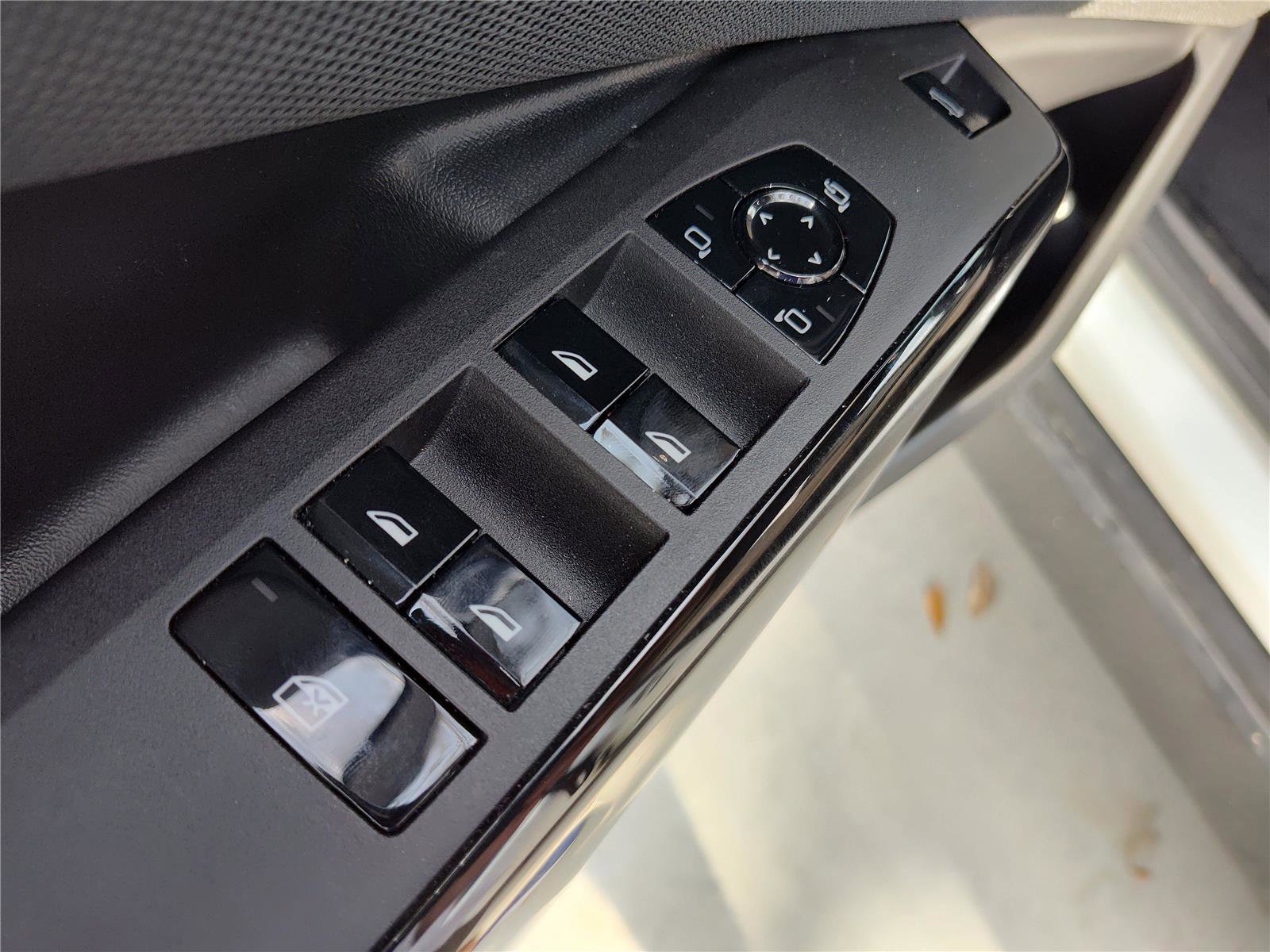 Used 2026 BMW X3 xDrive30 w/ Convenience Package image 17