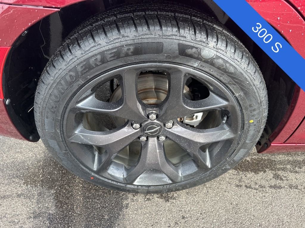 Used 2021 Chrysler 300 S image 29