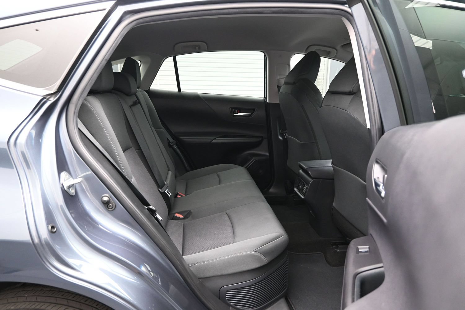 Used 2024 Toyota Venza LE AWD/4WD image 12