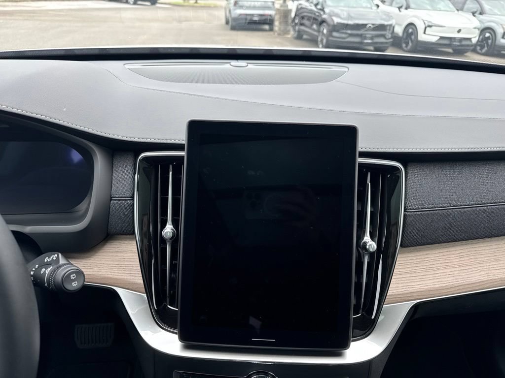 New 2026 Volvo XC90 B6 Plus w/ Protection Package AWD/4WD image 25