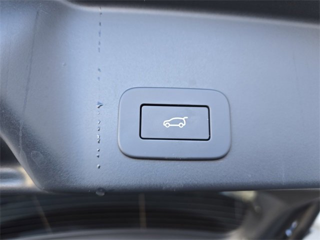 Used 2025 Land Rover Range Rover Evoque S image 13