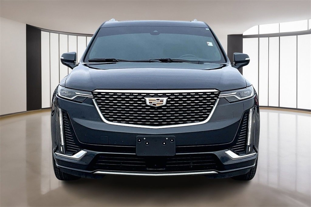Used 2023 Cadillac XT6 Premium Luxury w/ Technology Package image 3