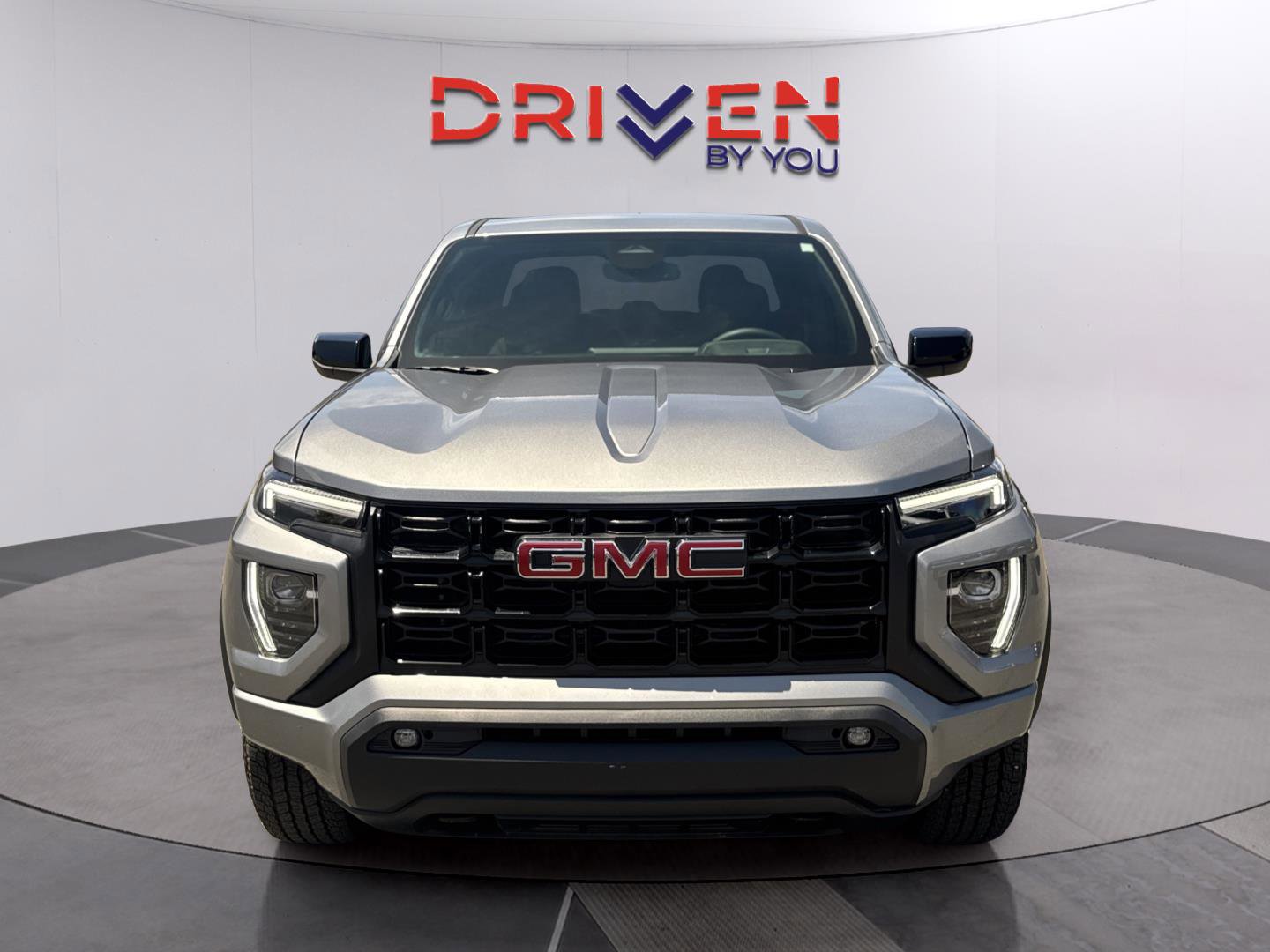 Used 2024 GMC Canyon Elevation w/ Elevation Premium Package RWD image 9