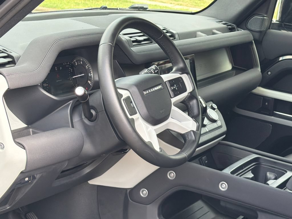 Used 2023 Land Rover Defender 110 S AWD/4WD image 14