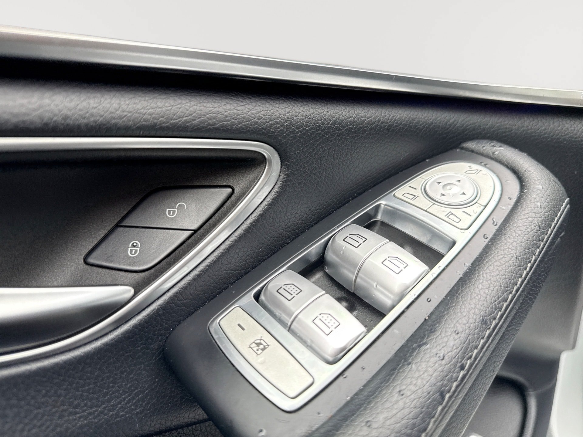 Used 2015 Mercedes-Benz S 550 4MATIC Sedan image 15