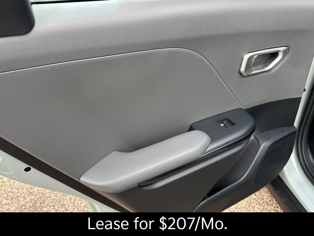 New 2025 Kia K4 LXS image 14