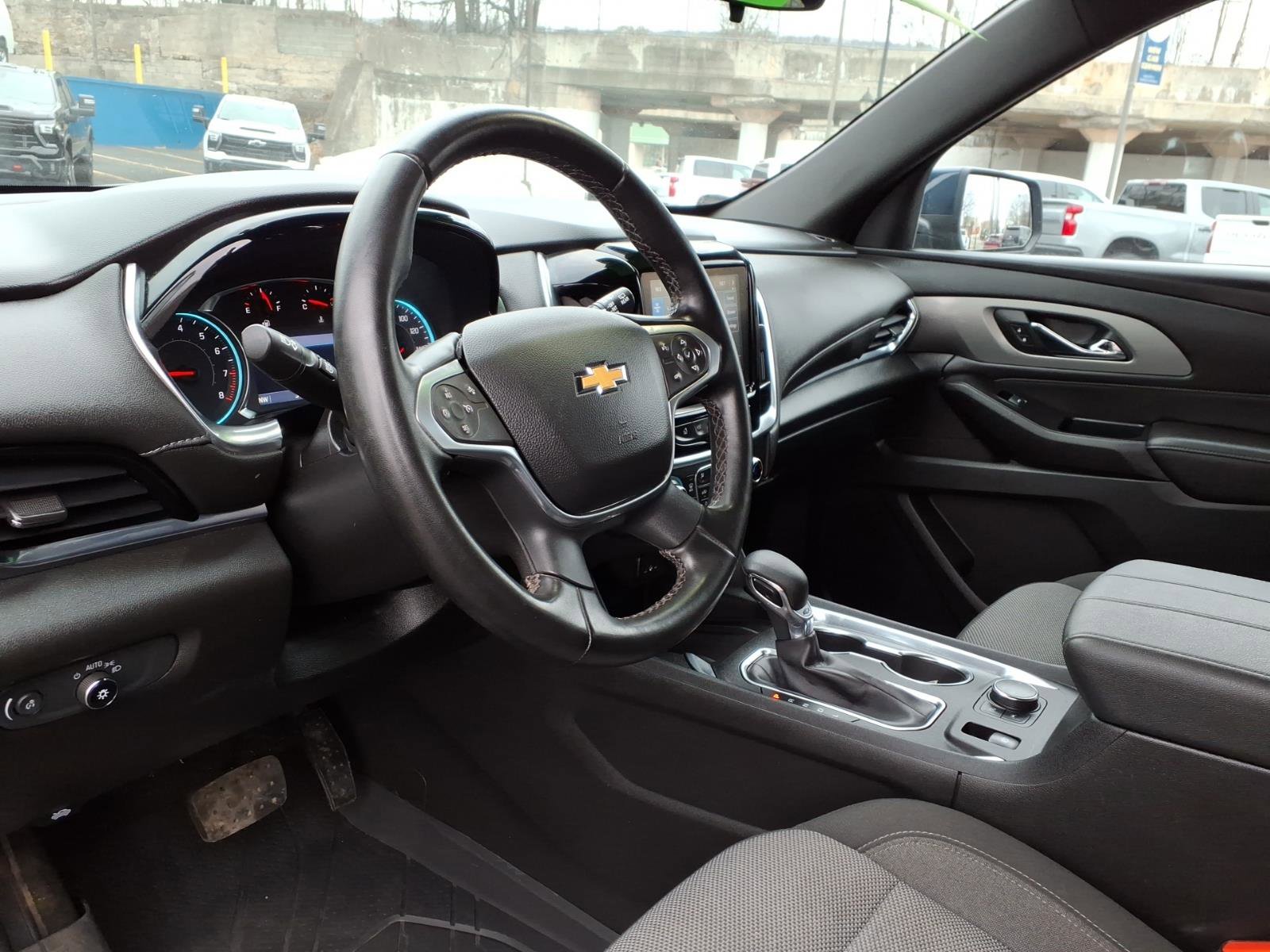 Used 2023 Chevrolet Traverse LT w/ LPO, Floor Liner Package image 10